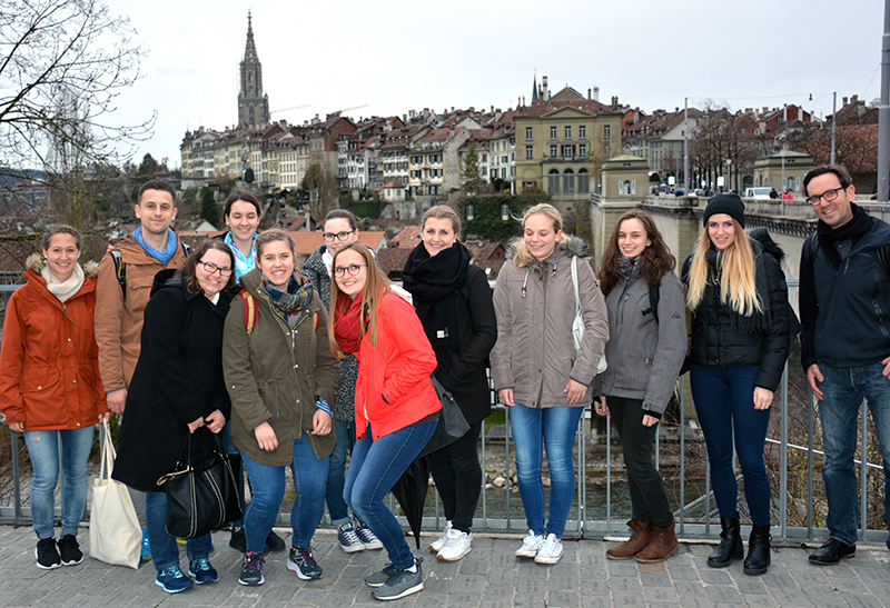 Studierende während ihrer Exkursion in Bern