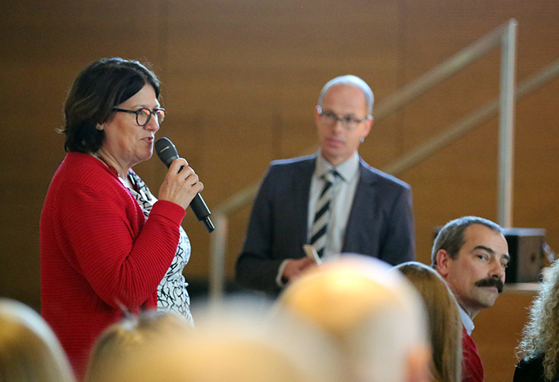 Frau Steiner bei ihrem Vortrag während des DHBW Fachtags
