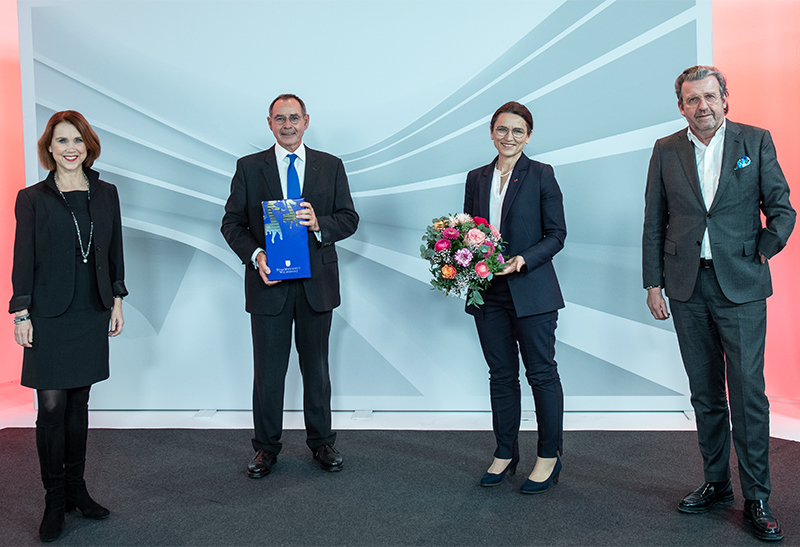 Von links: Staatssekretärin Petra Olschowski MdL, Prof. Arnold van Zyl, Prof. Dr. Martina Klärle, Dr. Stefan Wolf. Foto: DHBW / Reiner Pfisterer