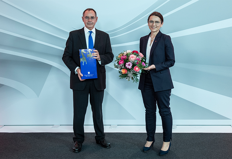 Prof. Arnold van Zyl und Prof. Dr. Martina Klärle bei der feierlichen Amtsübergabe. Foto: DHBW / Reiner Pfisterer