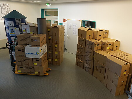 Zweigstelle der Hochschulbibliothek ist umgezogen – mehr Platz, moderne Ausstattung und neue Öffnungszeiten Umzug Zweigstelle Bibliothek