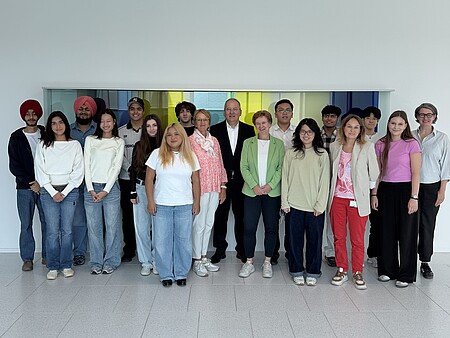 International Office begrüßt 12 neue internationale Studierende