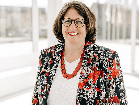 Prof. Dr. Barbara Steiner Frauen in der Wissenschaft: Prof. Dr. Barbara Steiner
