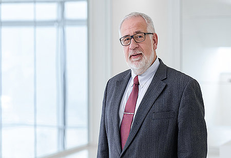 Prof. Dr. Peter K. Warndorf Prof. Dr. Peter K. Warndorf