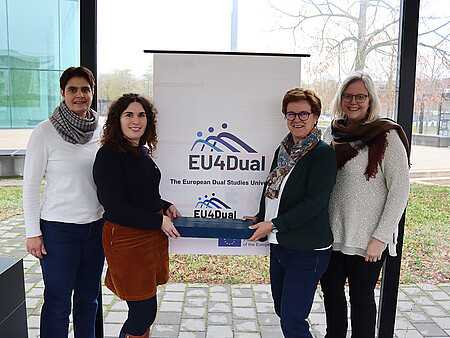 Gruppenfoto EU4Dual Ausstellung