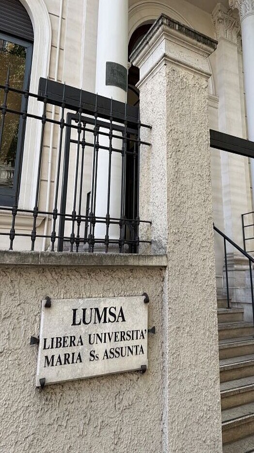 Lumsa, Rom