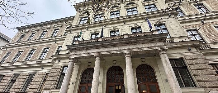 Ungarn_BBS_Hauptgebäude