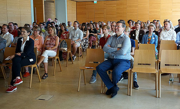Alumni-Treffen auf der Insel Mainau Teilnehmer während des Vortrags