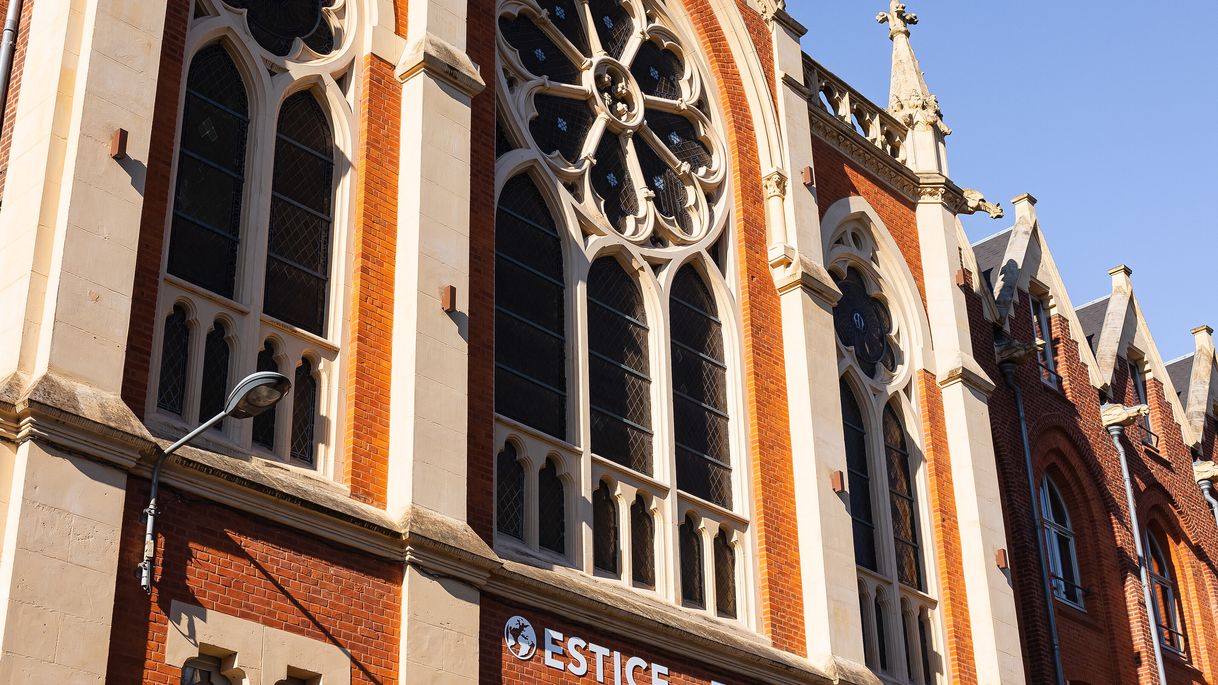 Hauptgebäude der Estice, Lille, Frankreich