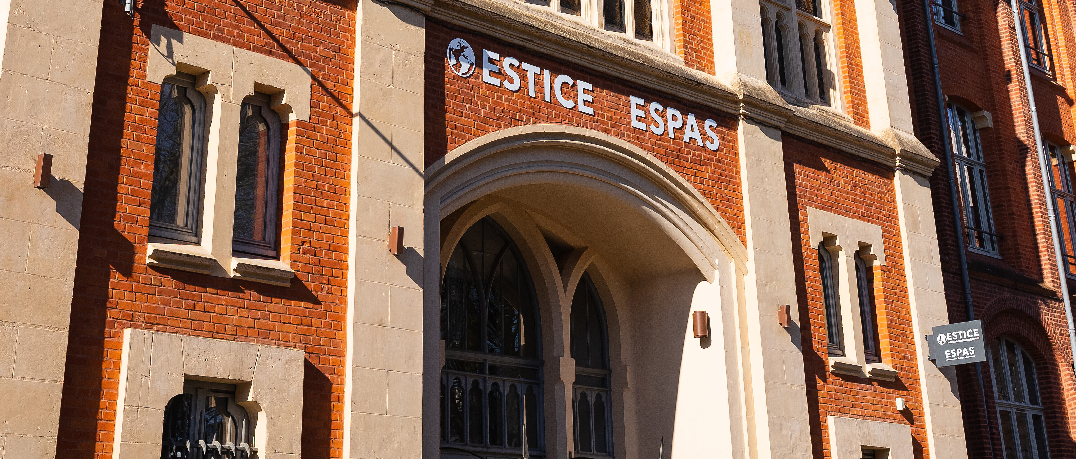 Hauptgebäude der Estice, Lille, Frankreich