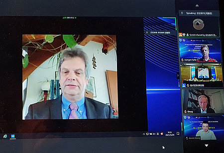 Prof. Dr. Jürgen Seitz bei Wuhan International Conference on E-Business