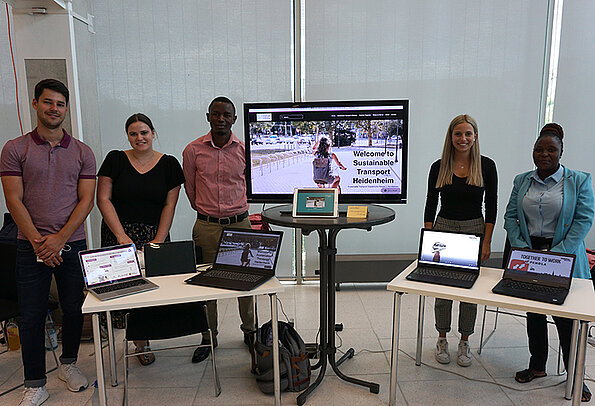 Team 3 “Communication Strategy for Sustainable Transport in Heidenheim; case studies Pretoria and Stuttgart”: Tina Denteler, Lilian Hansbauer, Filimon Mgandu, Leander Sieler und Livhuwani Vele.