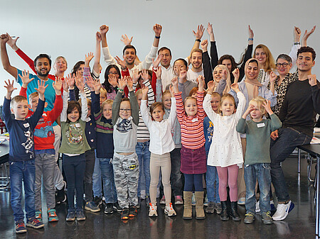 Gruppenfoto Kinder-Uni Kurs Multikulti