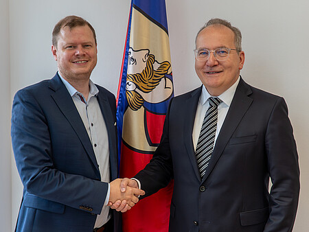 Rektor Prof. Dr. Hoffmann bei OB Salomo