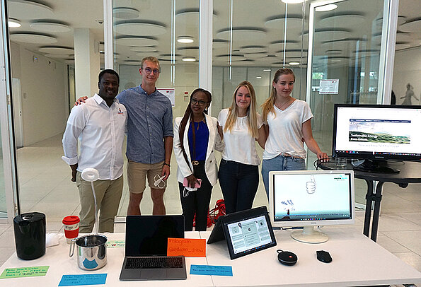 Team 7 “Sustainable Energy Supply –Communication Strategies for EnBW & ESKOM”: Friedrich Knoll, Nina Hartlieb, Babatunde Ojelade, Irene Peter und Anastasia Stark.