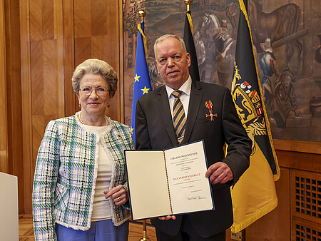 Foto Verdienstorden Prof. Dr. Bernd Kühlmuß