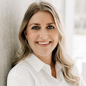 Nadine de Vries Nadine de Vries